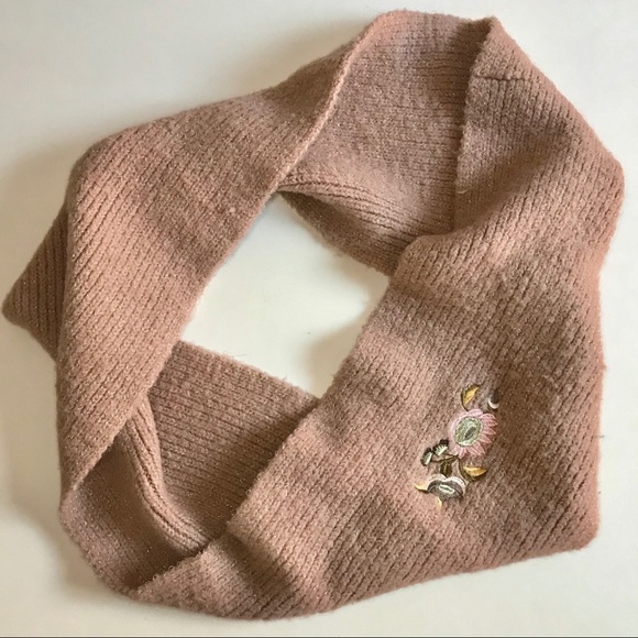 Zara Accessories - ZARA infinity knit scarf Tan with embroidery design One Size